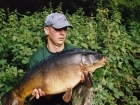 Mick Sumner 25lbs 0oz Carp from Castlemere. Floater caught, size 8 Drennan super specialist